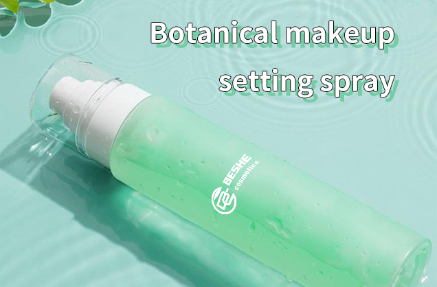 Spray de fixare pentru machiaj botanic